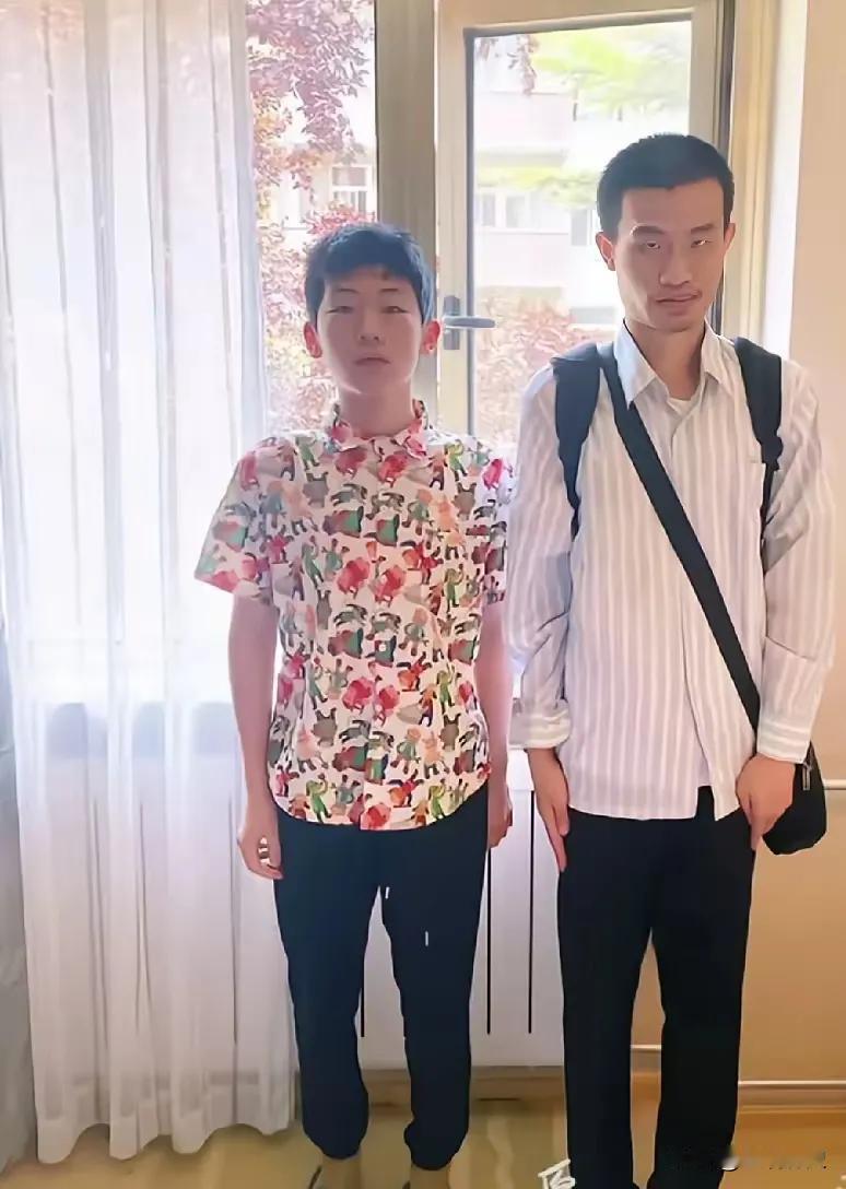 北大招募'韦神伴侣'引热议