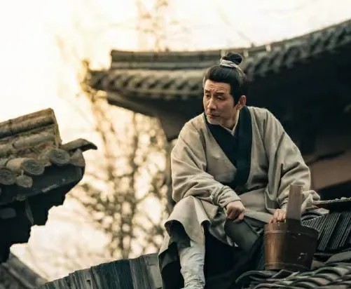 从下岗工人到逆袭娶女神！田小洁靠送饭蹲片场融化江珊