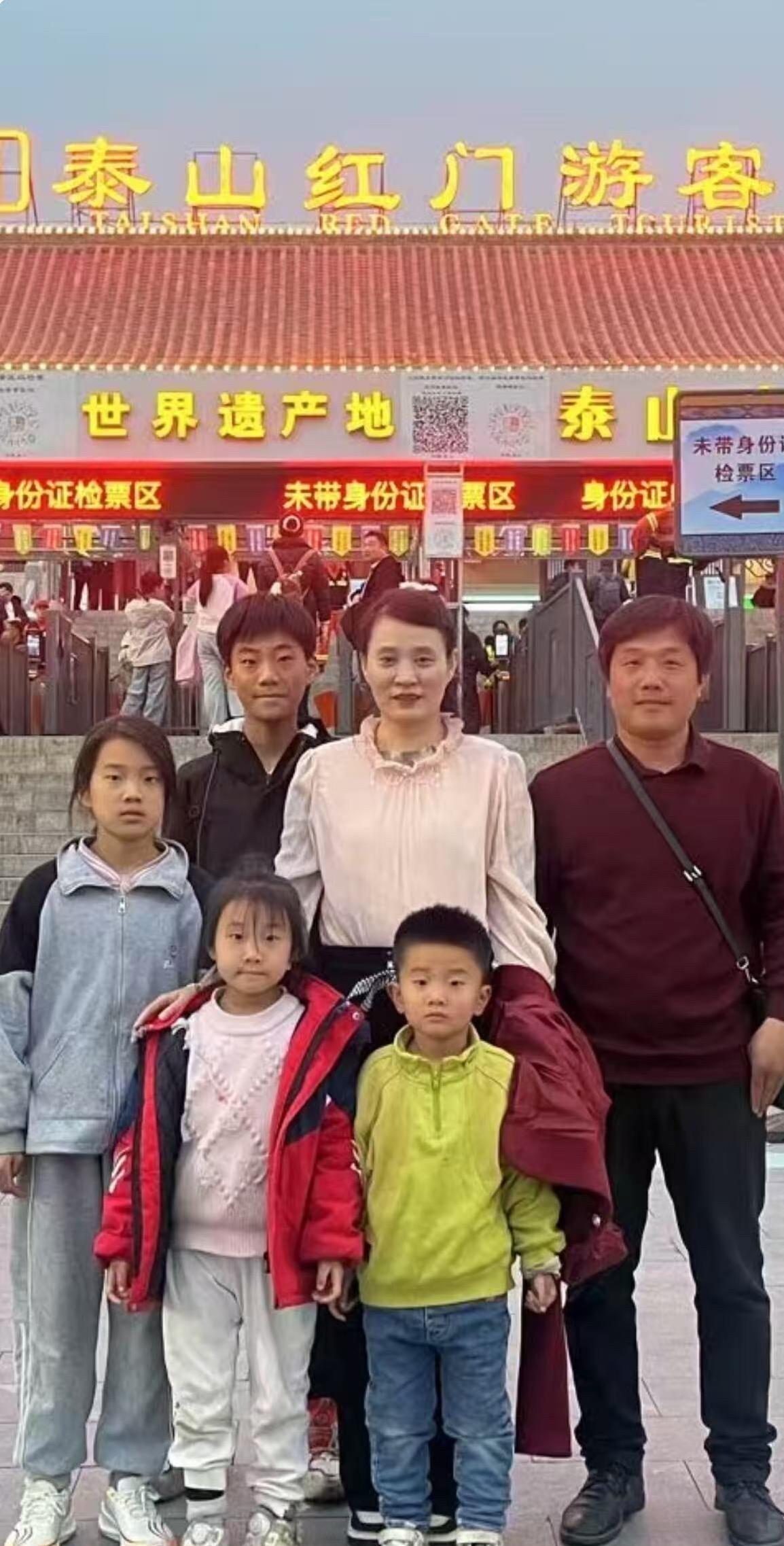 剖腹产四次再怀老五！贫寒母亲怒怼嘲讽