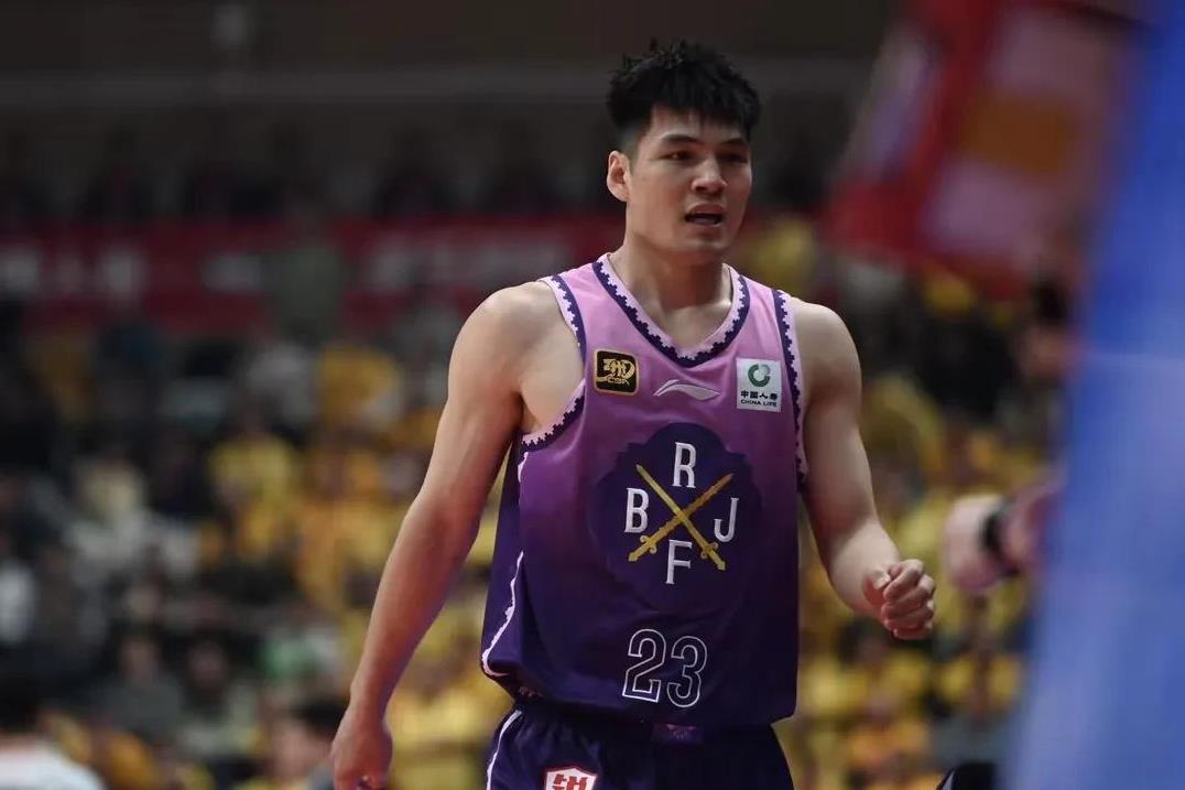 状元郎陈国豪陷转会风暴！五队疯抢背后