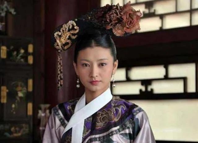 从被导演怒吼到逆袭爆红！斓曦为《甄嬛传》拔虎牙暴瘦的惊人蜕变史