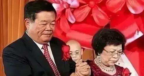 亿万富豪欲离婚
