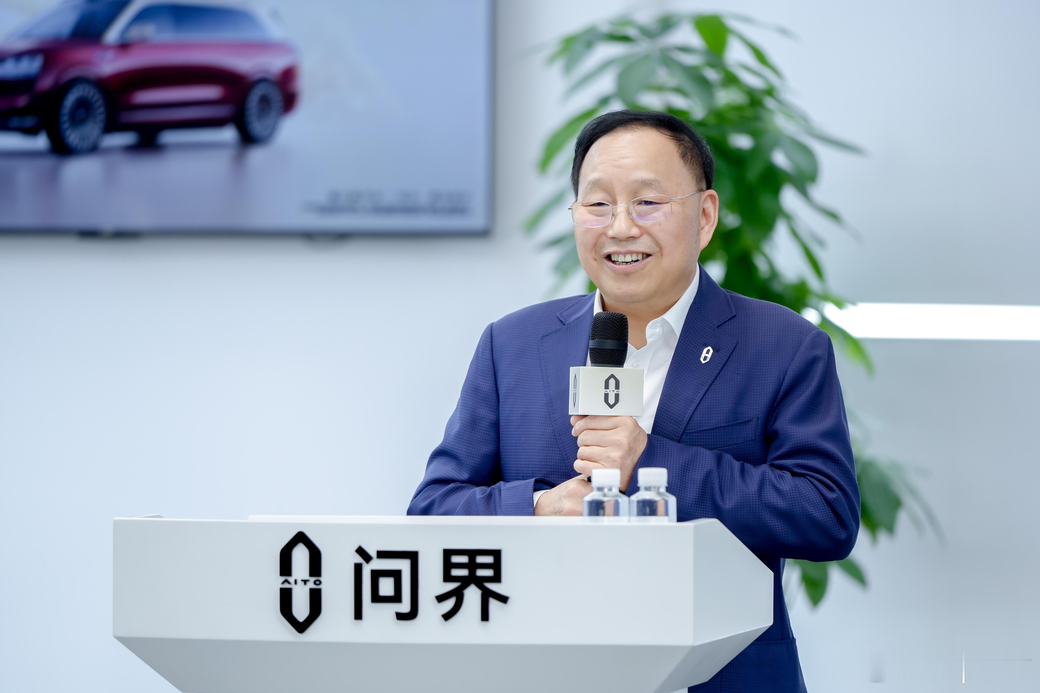 问界M9狂飙237天交付20万辆！国产豪华SUV颠覆百年豪车格局