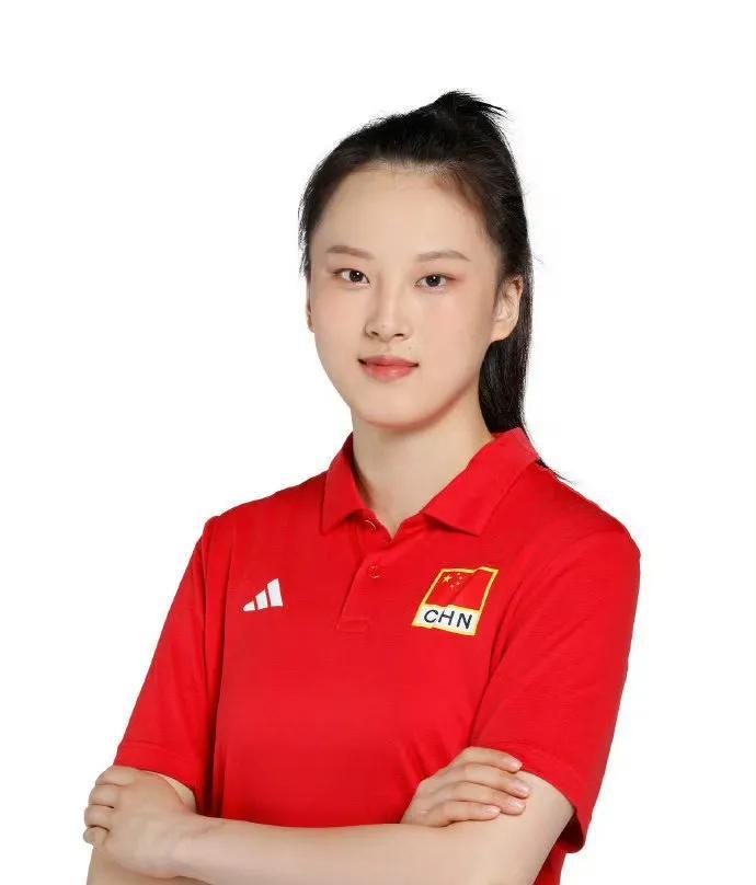 揭秘中国女排'秘密武器'！00后新星范泊宁蓄势待发