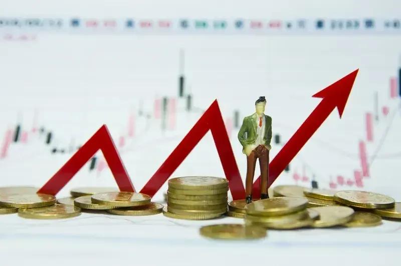 《中东战火引爆黄金疯涨！A股下周惊现“倒车接人”良机