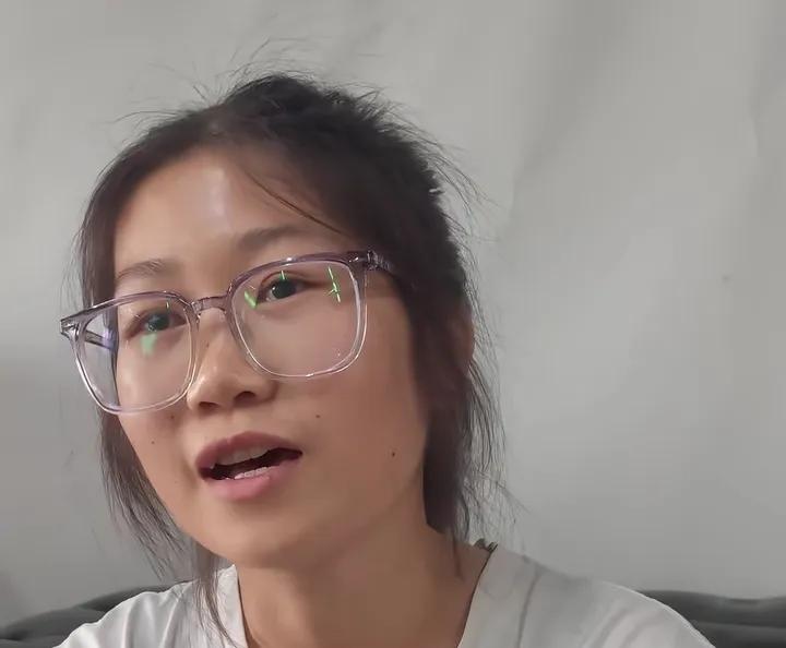 广西扁担女孩爆火7天遭冒名顶替！假账号蹭热度被封杀