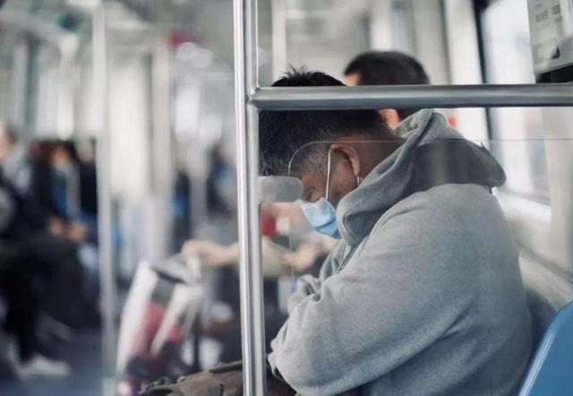 口罩过滤芯如何安装