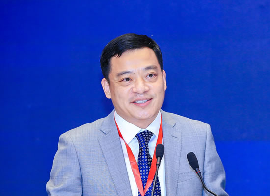 如何放倒君越后座